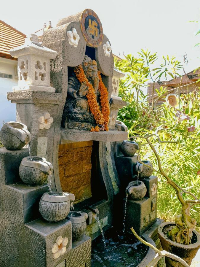 Juan Beach Bungalow Batununggul エクステリア 写真
