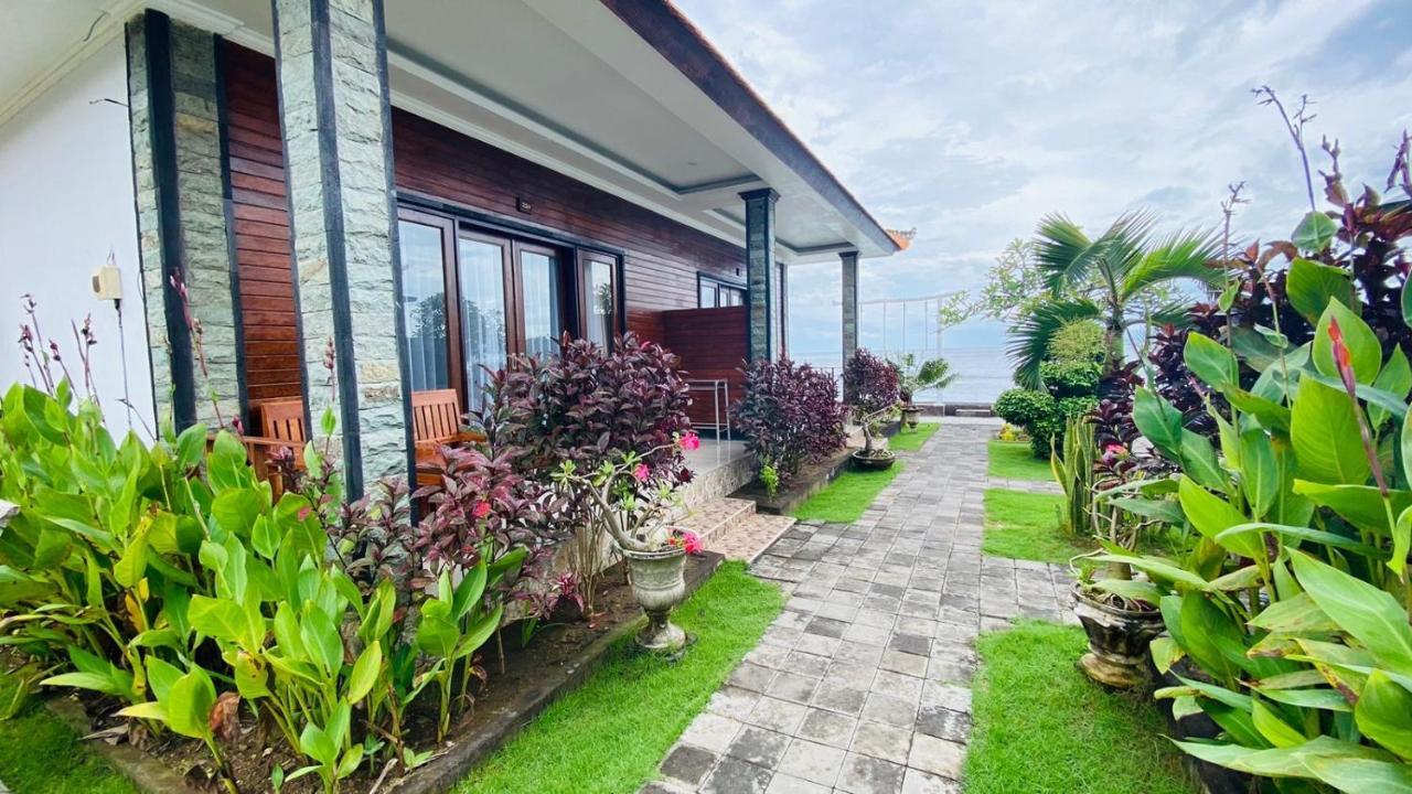 Juan Beach Bungalow Batununggul エクステリア 写真