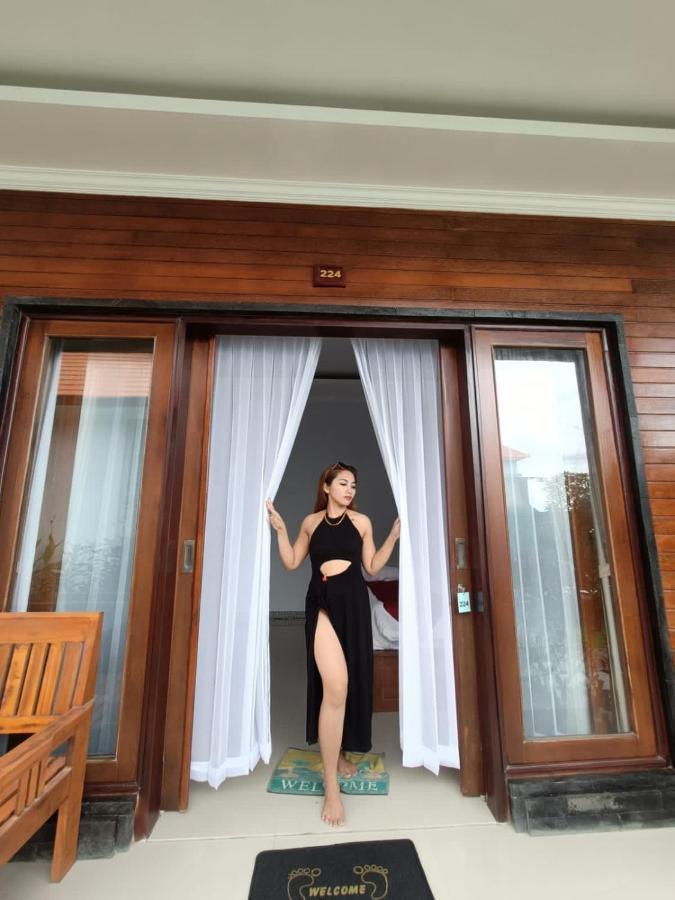 Juan Beach Bungalow Batununggul エクステリア 写真