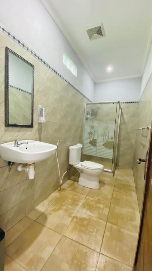 Juan Beach Bungalow Batununggul エクステリア 写真