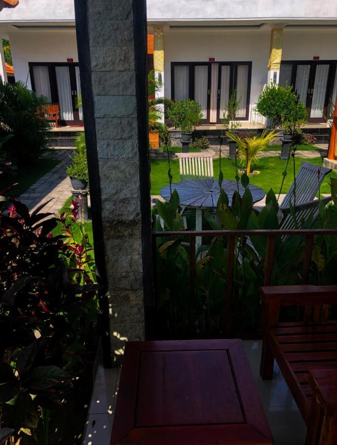 Juan Beach Bungalow Batununggul エクステリア 写真