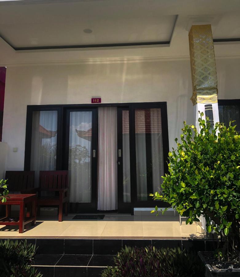 Juan Beach Bungalow Batununggul エクステリア 写真