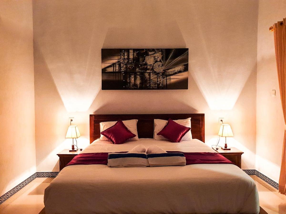 Juan Beach Bungalow Batununggul エクステリア 写真