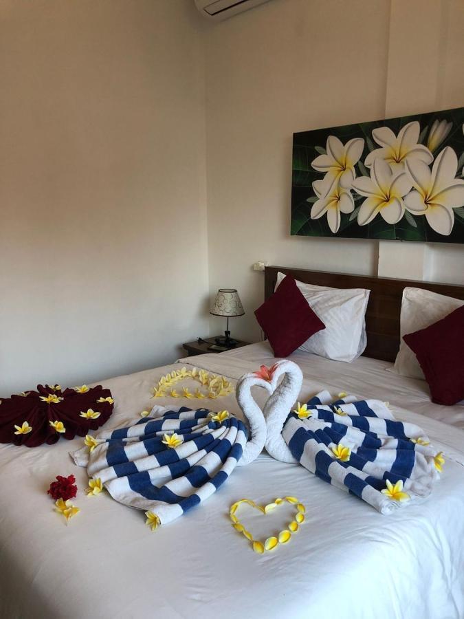 Juan Beach Bungalow Batununggul エクステリア 写真